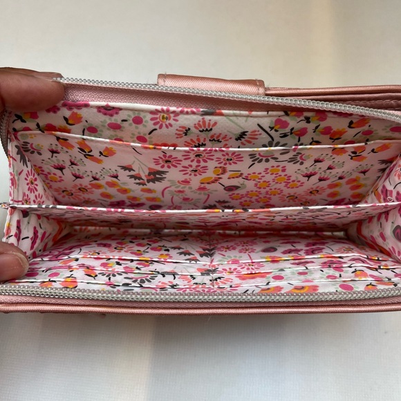 Vera Bradley Quilted Wallet Rose‎ Quartz - Picture 3 of 5